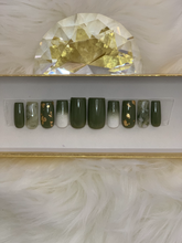 Load image into Gallery viewer, Lauryn